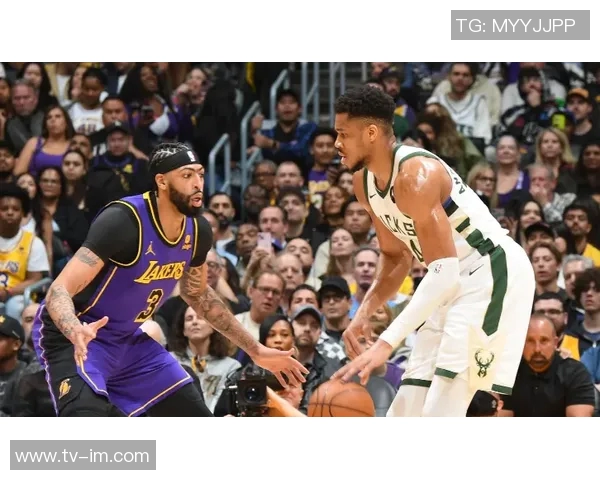 明天马刺对阵爵士福克斯因左内收肌紧张出战存疑