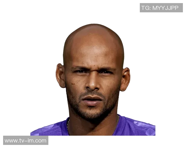 乌拉圭球员奥利维拉积极参与慈善活动助力食品篮分发希望温暖更多需要帮助的人